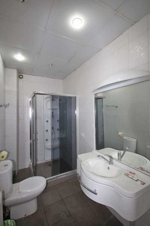 Freedom Apartments On Yekmalyan Str Jereván Kültér fotó