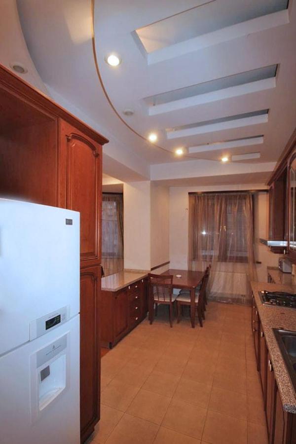 Freedom Apartments On Yekmalyan Str Jereván Kültér fotó