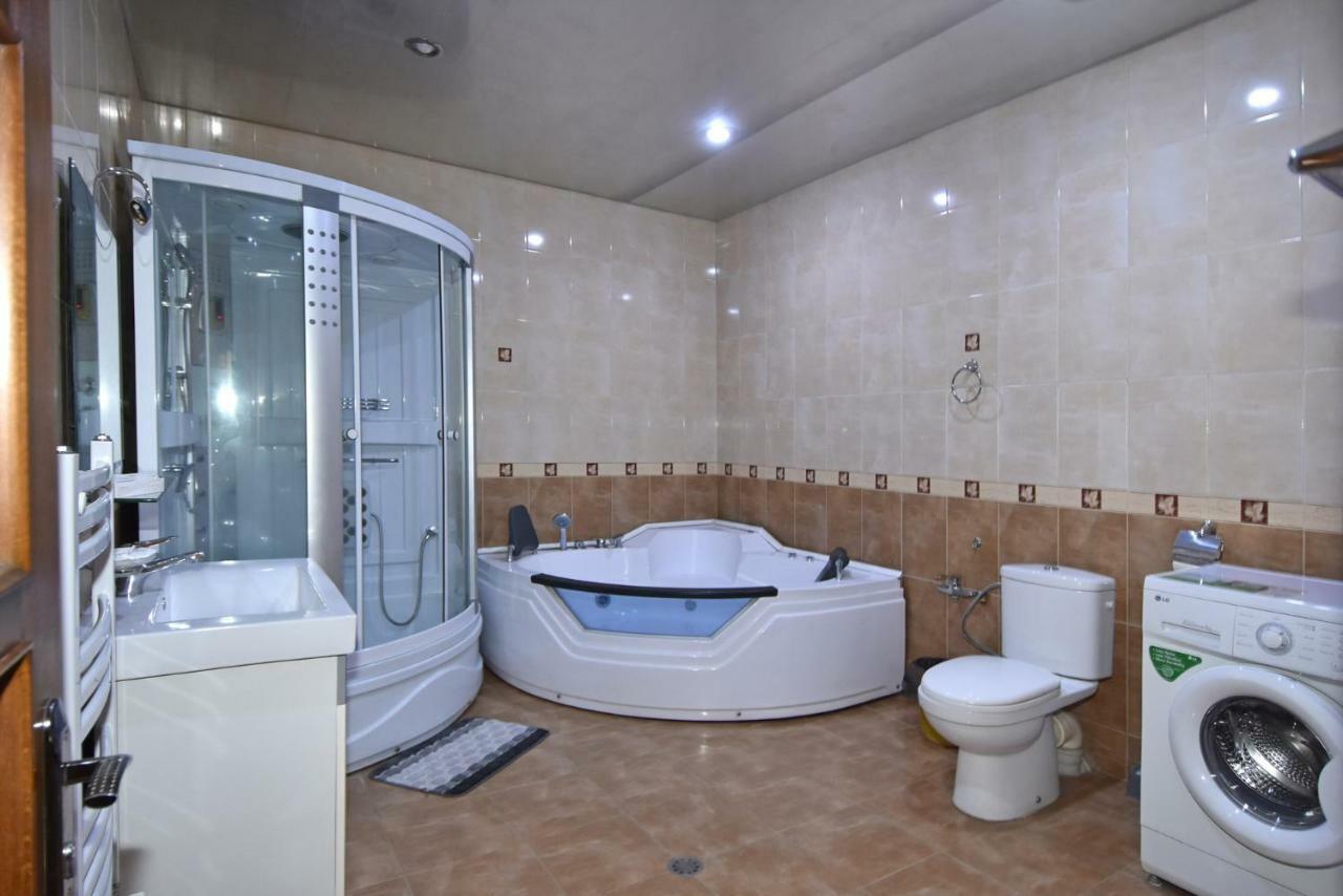 Freedom Apartments On Yekmalyan Str Jereván Kültér fotó