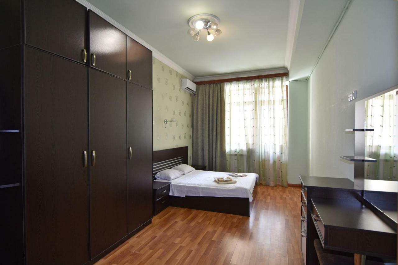 Freedom Apartments On Yekmalyan Str Jereván Kültér fotó